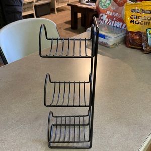 BATHROOM TISSUE HOLDER